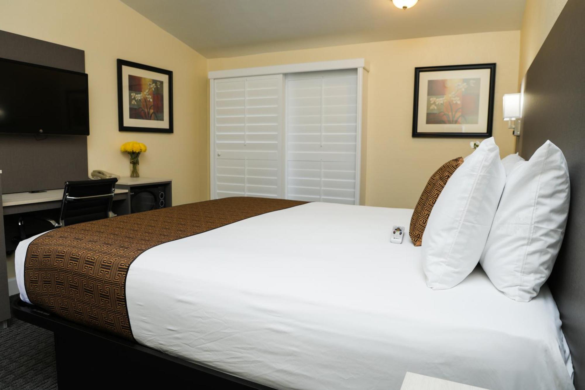Silver Surf Motel Сан-Симеон Экстерьер фото